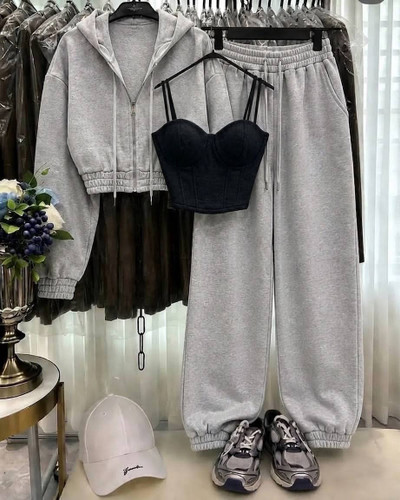 سه تیکه کراپ کاپدار سویشرت و شلوار زنانه
